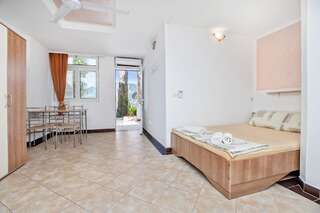 Апартаменты Apartments Villa Popovic Котор Апартаменты-студио с видом на море-9
